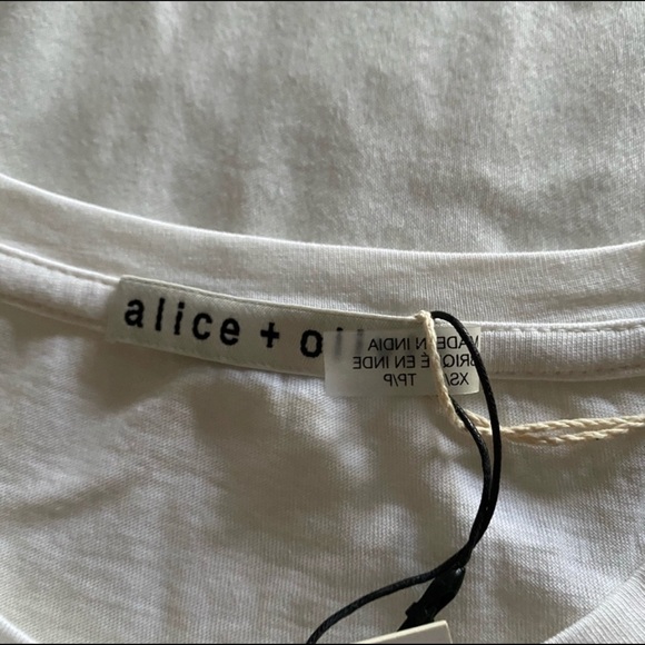 ❌SOLD❌NWT-Alice and Olivia tee size XS/S - Picture 4 of 4